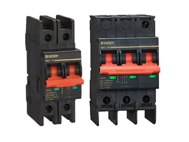 Moulded Case Circuit Breaker